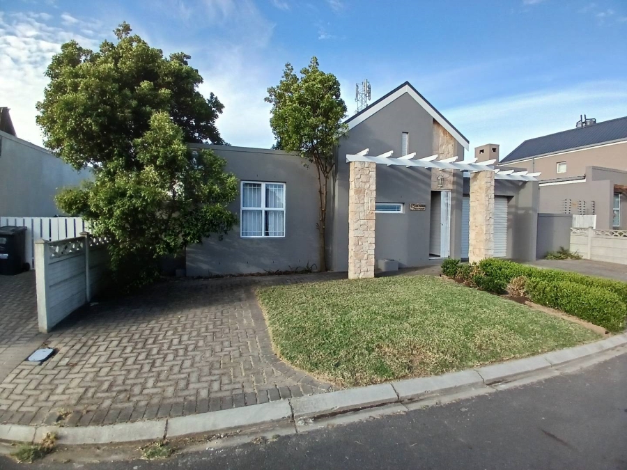 2 Bedroom Property for Sale in Viking Village Western Cape